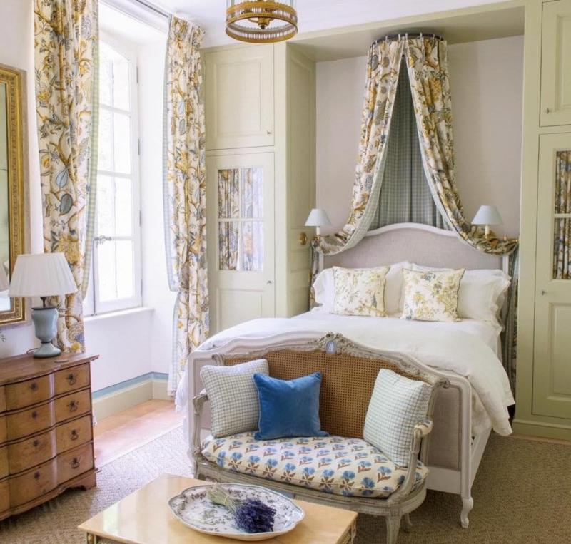 5 видов декоративных штор для спальни в стиле прованс