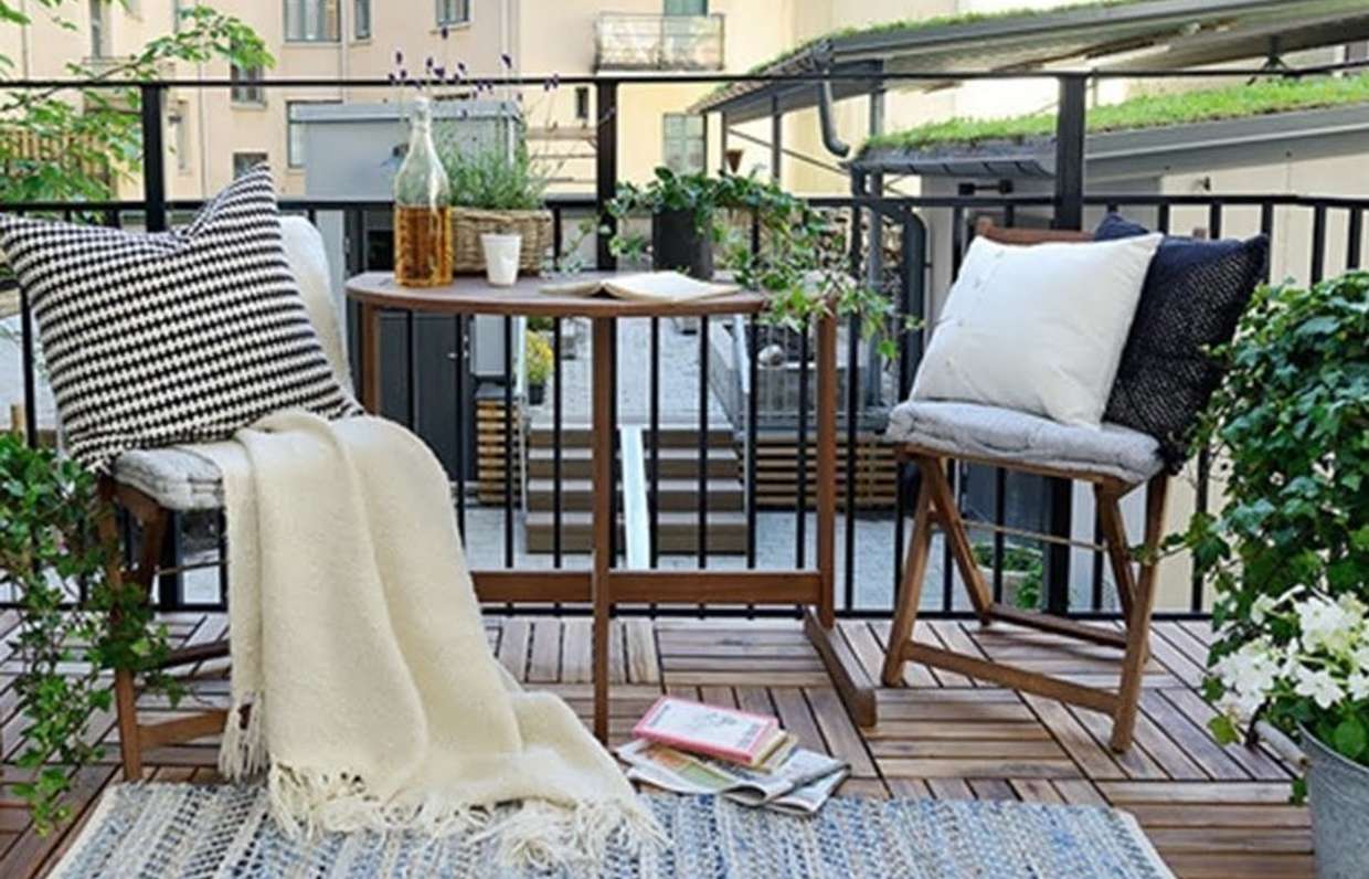 Как создать уютную зону отдыха на балконе или террасе дома